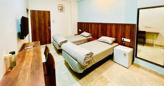 Anand Karol's Villa PG Jagatpura - Girls hostel in Jaipur