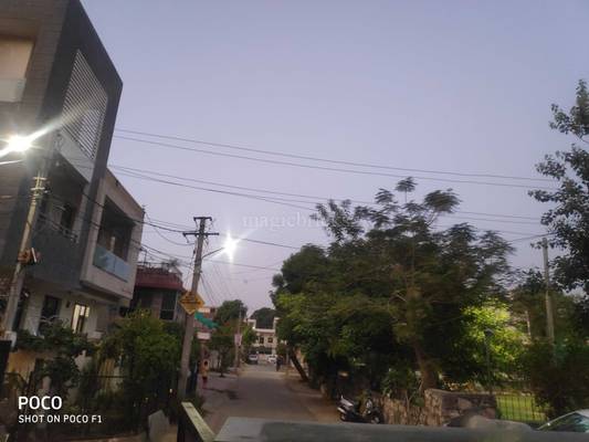 Bed in a 2 Bhk apartment Mansarovar - Boys hostel in Jaipur