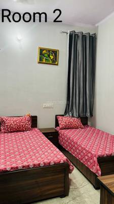 Kanha girl's PG Sumer Nagar - Building entrance