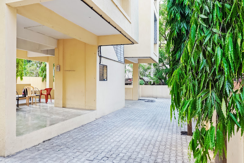 OYO LIFE PUN607 PG in Vadgaon Budruk - Co-ed hostel in Pune