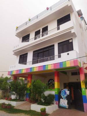 Suraksha PG Hostel for Girls Khatipura - Girls hostel in Jaipur