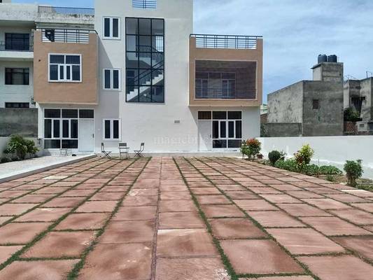 Surin Yadav PG Gopal Pura By Pass - Girls hostel in Jaipur