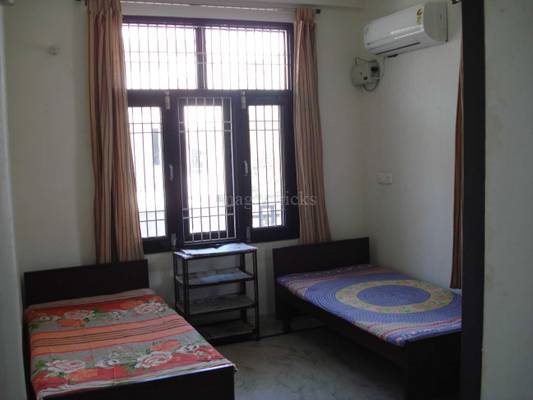 XYZ PG Raja Park - Girls hostel in Jaipur