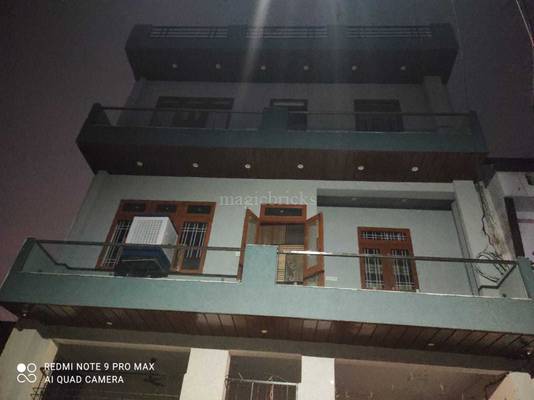 Kalka girls PG Shipra Path - Common area