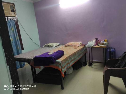 Kalka girls PG Shipra Path - Room interior